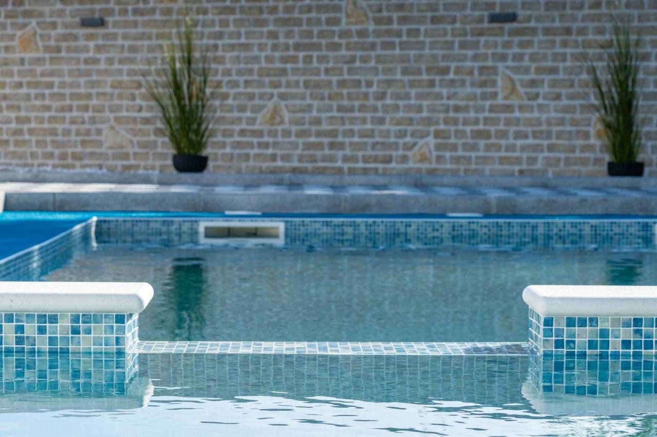 Apartment Miruna S Bazenom Donje Rastane エクステリア 写真